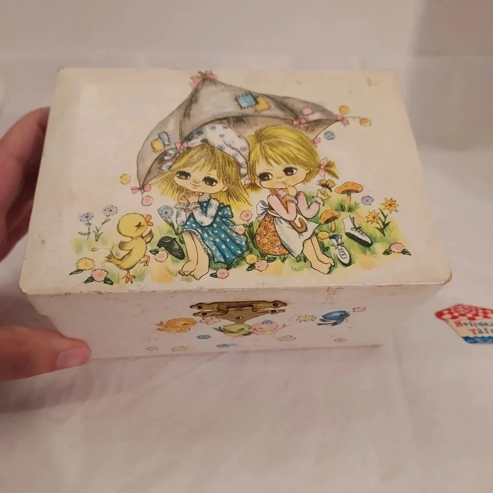 Vintage 1969 Holiday Fair Music Box - Around The World In 80 Days - Fair